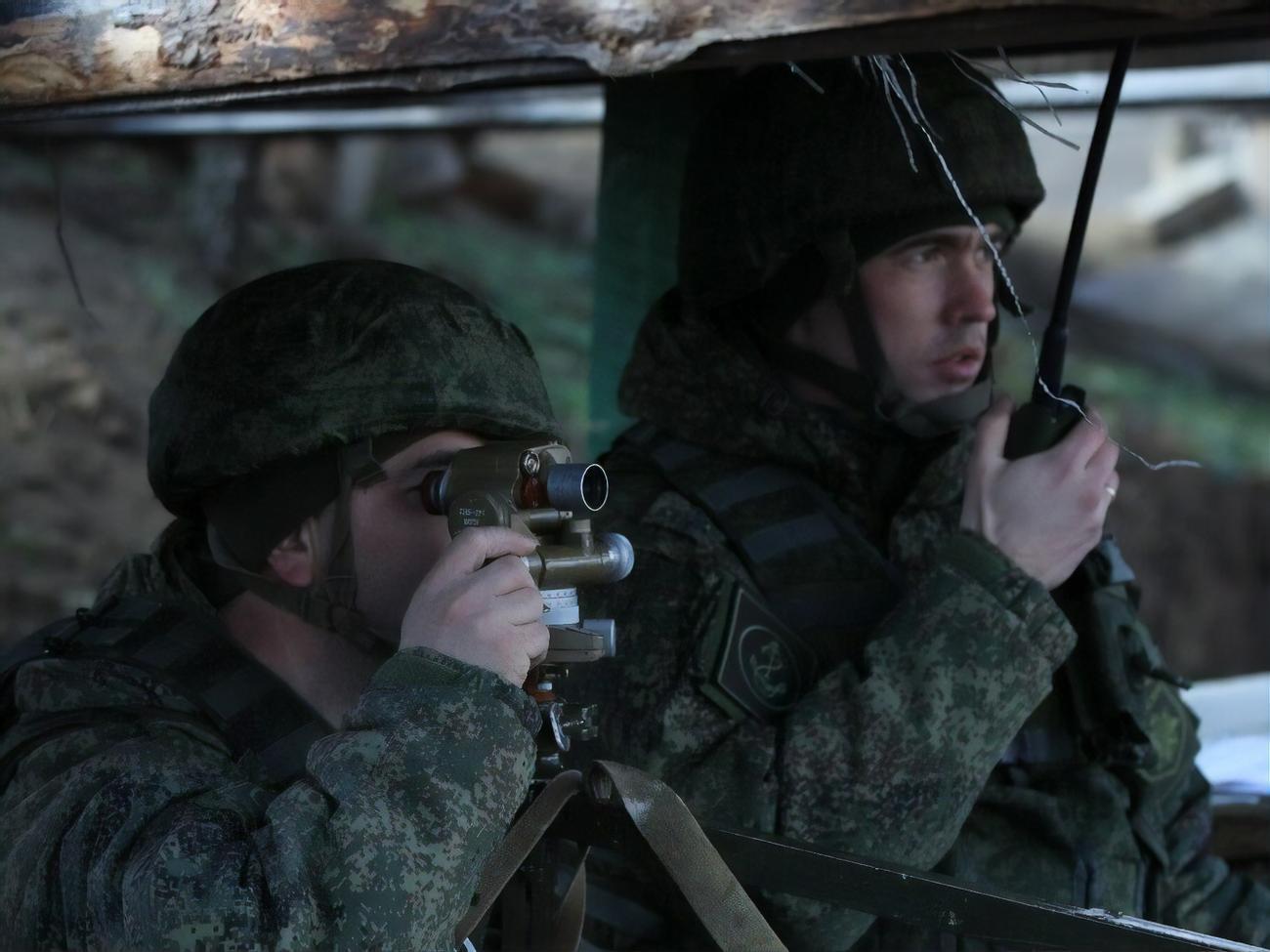 Для вторгнення РФ в Україну російська влада може сфабрикувати будь-який привід, вважають відомі росіяни