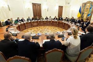 Заседание СНБО начнется в 20.00, пишет "Украинская правда"
