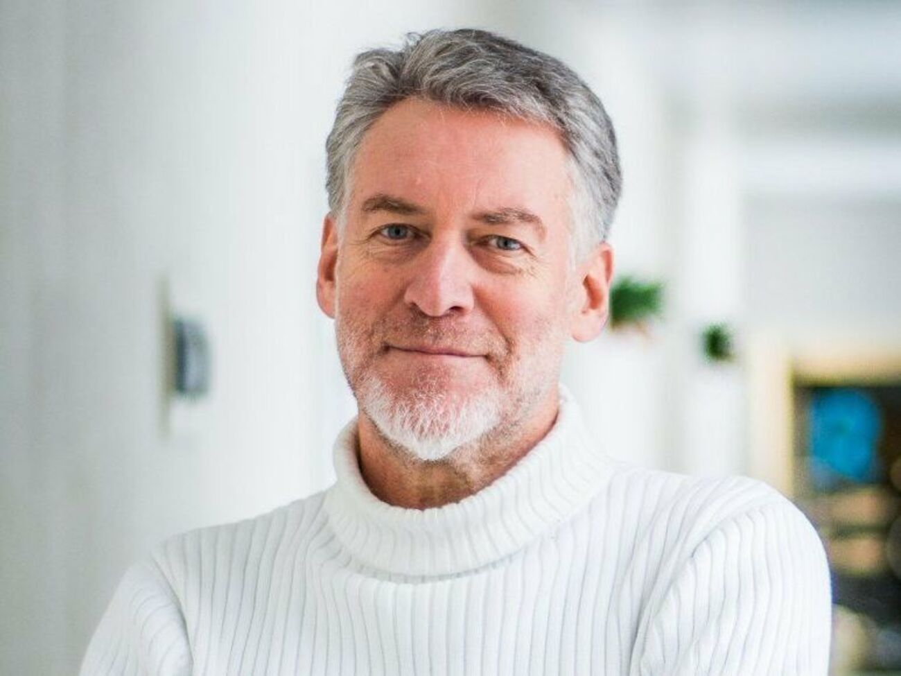 Все нелюбители Путина горячо одобрят признание "ЛДНР". Это не то что "выстрел в ногу" – это пулеметная очередь по собственным нижним конечностям