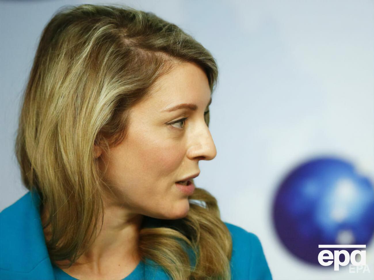 Жоли о решении Путина:&nbsp;Это представляет собой явное нарушение Минских соглашений, Устава ООН и серьезную угрозу безопасности и стабильности в регионе