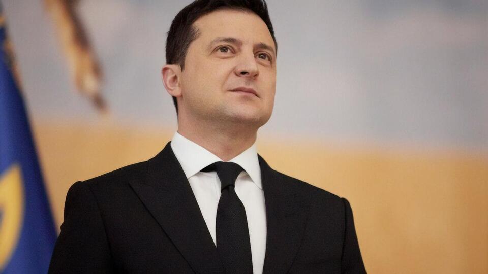 Зеленский получил запрос от МИД Украины на рассмотрение вопроса о разрыве дипломатических отношений между Украиной и РФ