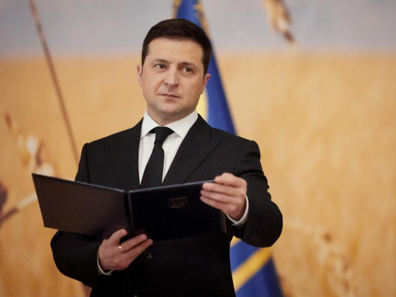 Зеленский назвал условие введения военного положения