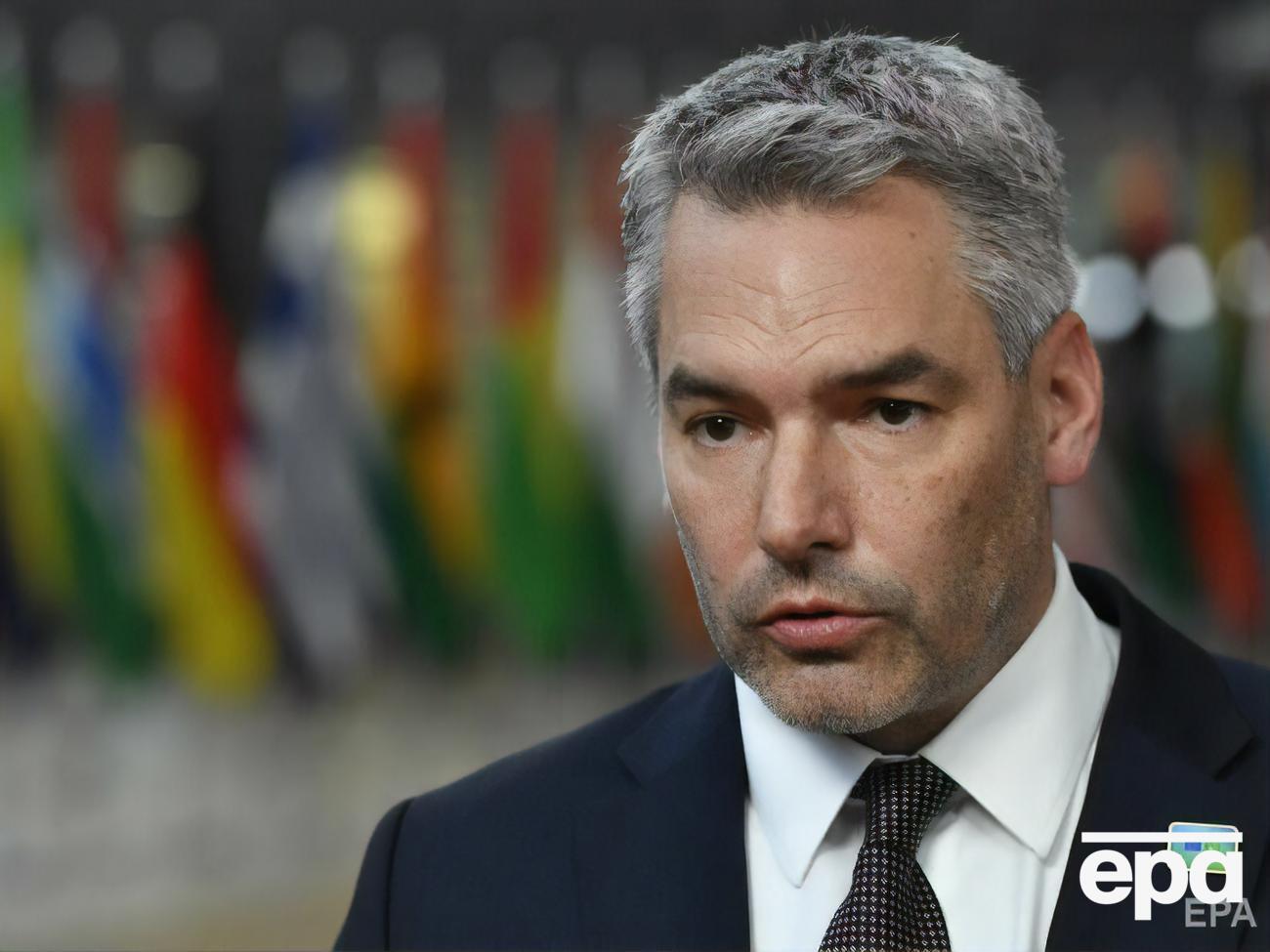 Негаммер зазначив, що обхід санкцій неможливий або зроблений максимально важким