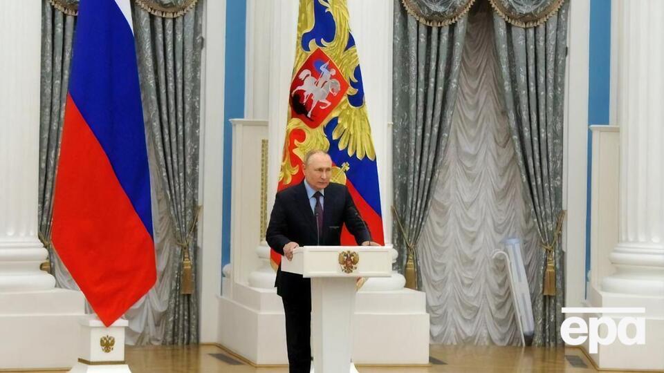Путина спросили, как далеко могут зайти российские войска, он сказал, что предсказать "какую-то конкретную канву возможных действий вообще невозможно"