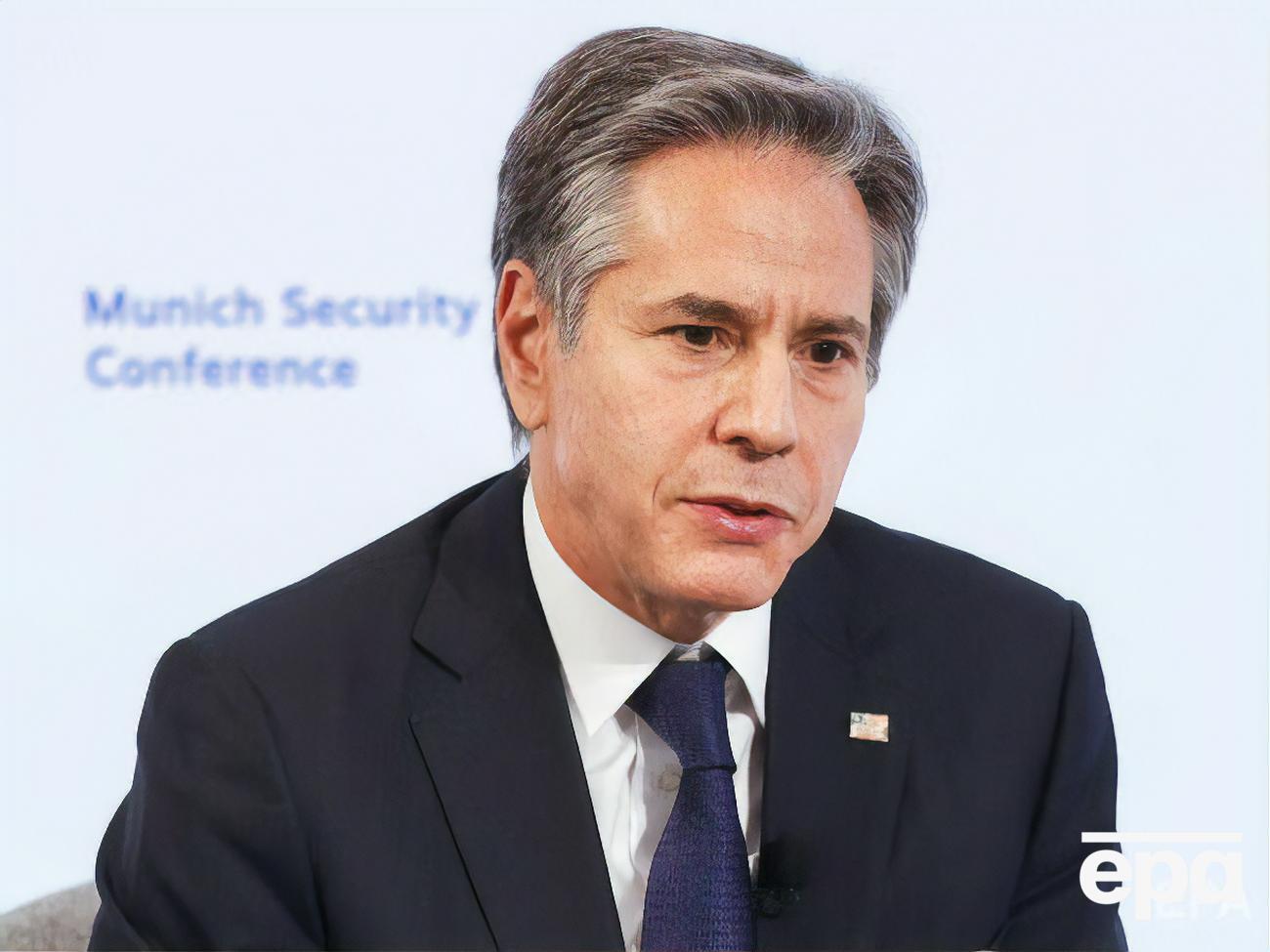 Если Россия продолжит агрессию против Украины, то она встретится с "массивными последствиями", отметил Блинкен