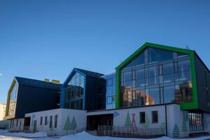 У садочку забезпечено гарне природне освітлення завдяки незвичайній будівельній конструкції