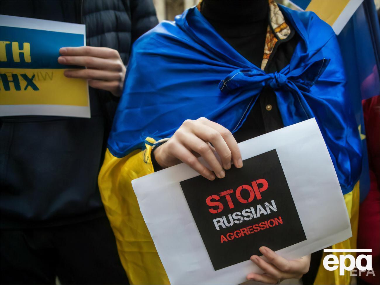 21 лютого Путін оголосив про визнання "незалежності" окупованих територій України