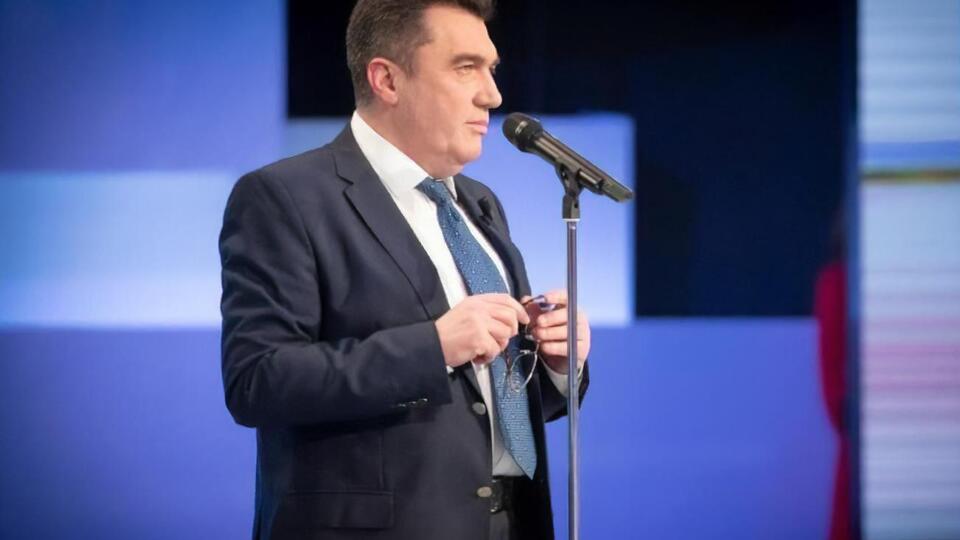 Данилов: В Донецкой и Луганской областях идет операция Объединенных сил, поэтому там действует особый правовой режим