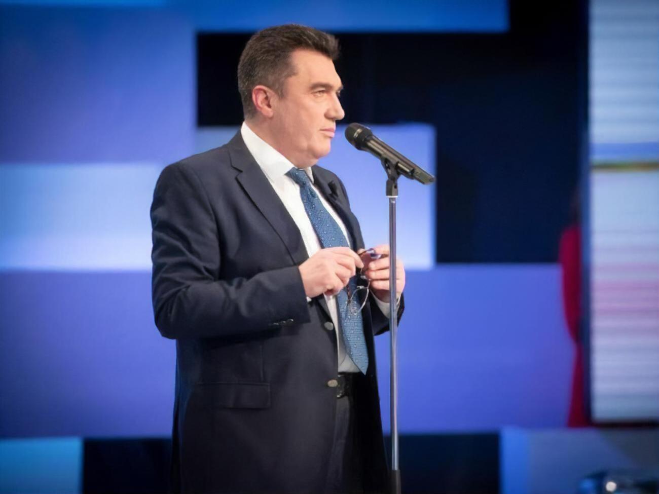 Данілов сказав, що РНБО не має завдання займатися роззброєнням населення після введення в Україні надзвичайного стану