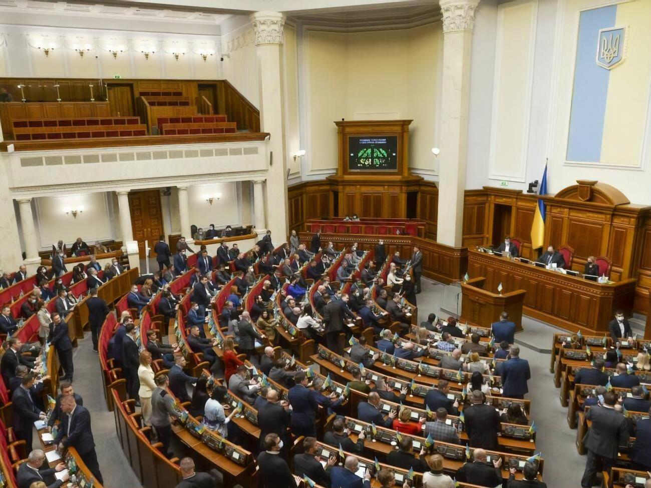 Внеочередное заседание Рады ориентировочно состоится между 17.00 и 18.00 23 февраля, сообщили нардепы