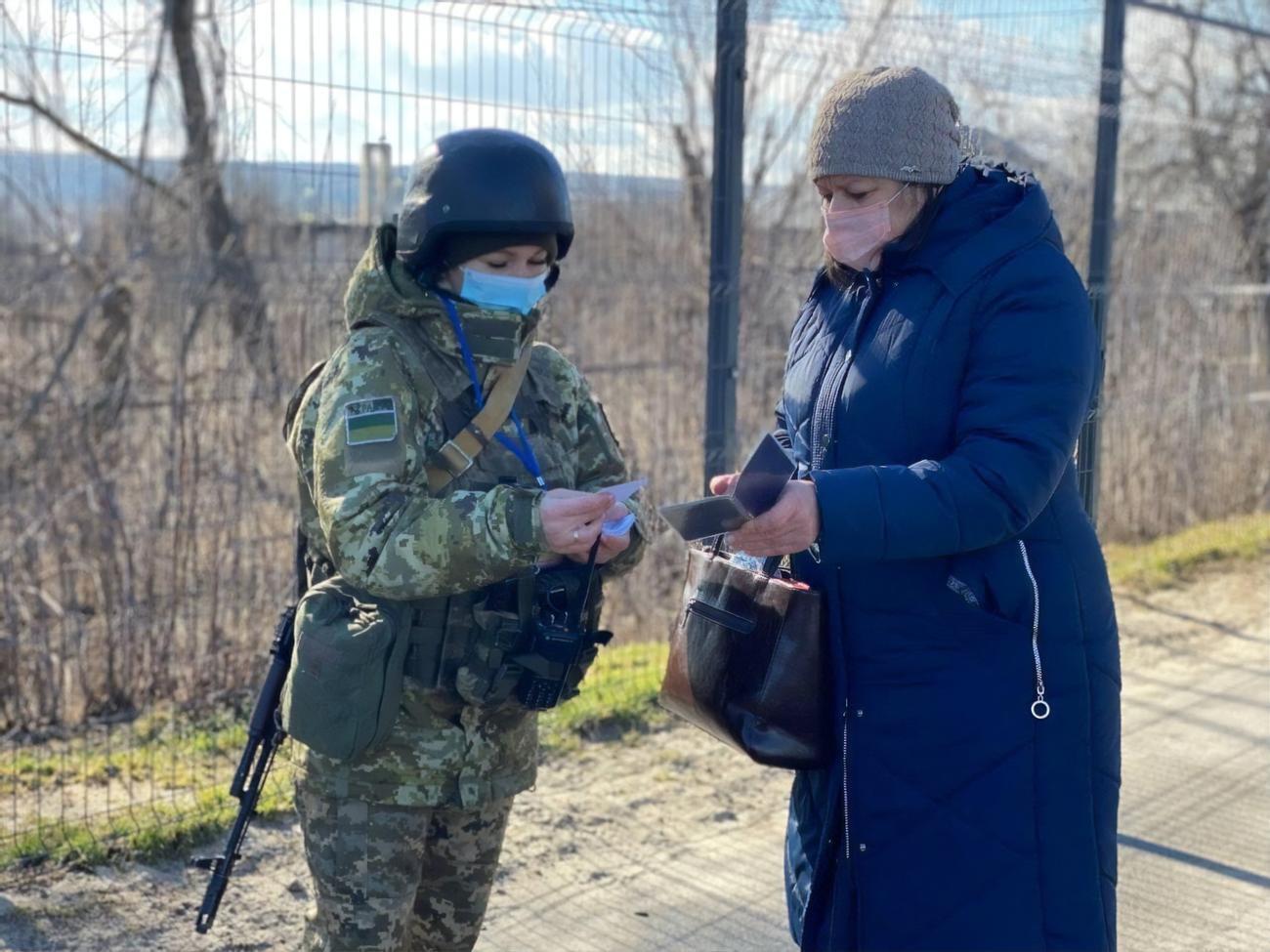 Введение чрезвычайного положения предполагает проверку документов у физических лиц