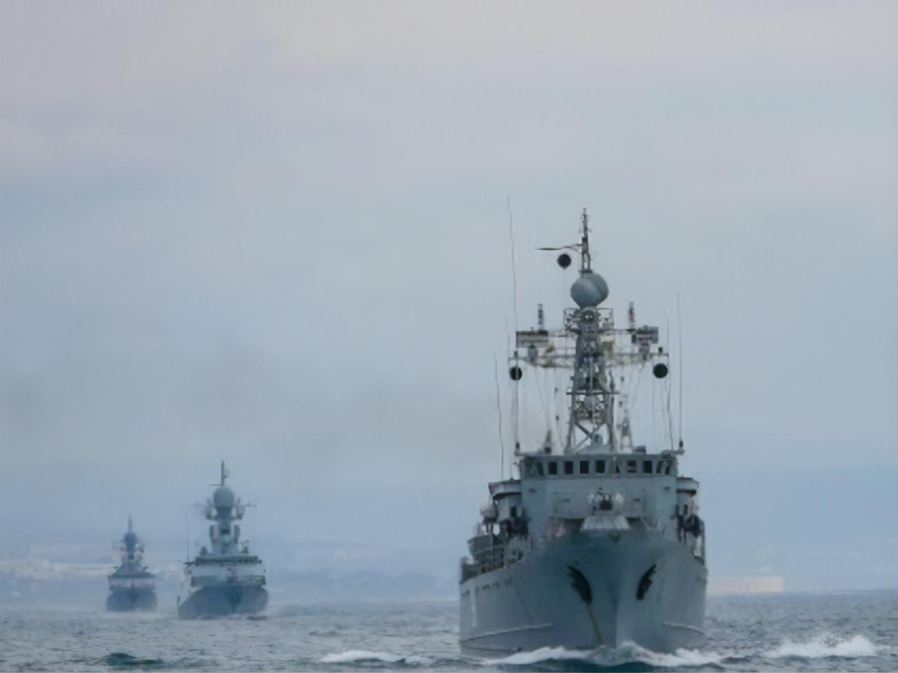 Такої присутності російських військових кораблів у регіоні не фіксували з часів розпаду СРСР, зазначили в ЦОС
