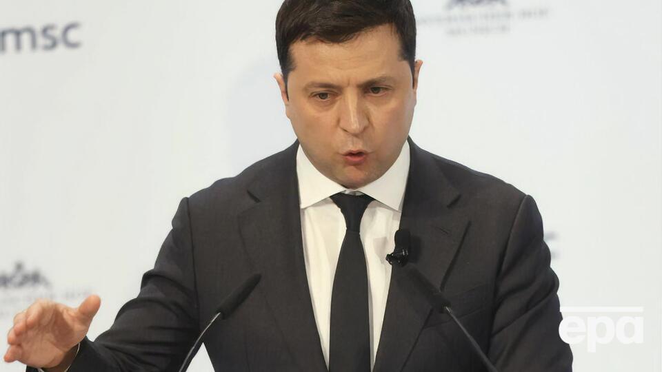 Зеленский предложил ввести чрезвычайное положение на месяц