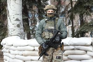 Поліція посилила заходи безпеки в українських містах і селах