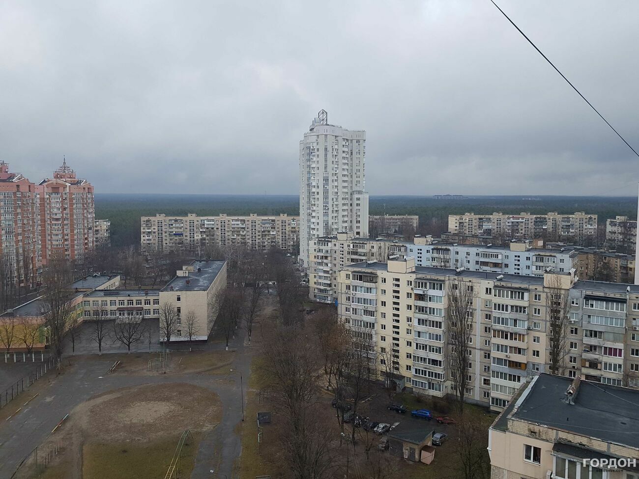 Звуки взрывов в Броварах были слышны на Лесном массиве в Киеве (на фото)