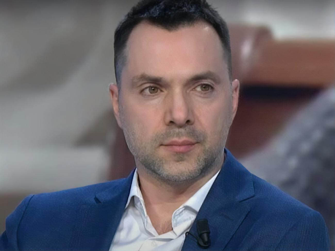 Арестович: Таких ударов может быть в сутки три-четыре волны