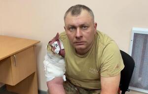 Одного из сдавшихся в плен (на фото) показал главнокомандующий ВСУ