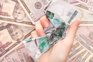 Курс рубля до долара впав до рівня 89,6 руб. за $1