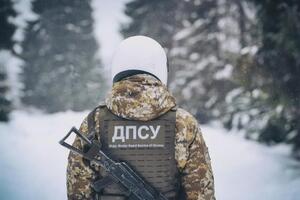 Українські прикордонники обороняли Зміїний разом із бійцями ЗСУ