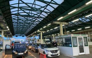 На западных границах Украины образовались пробки