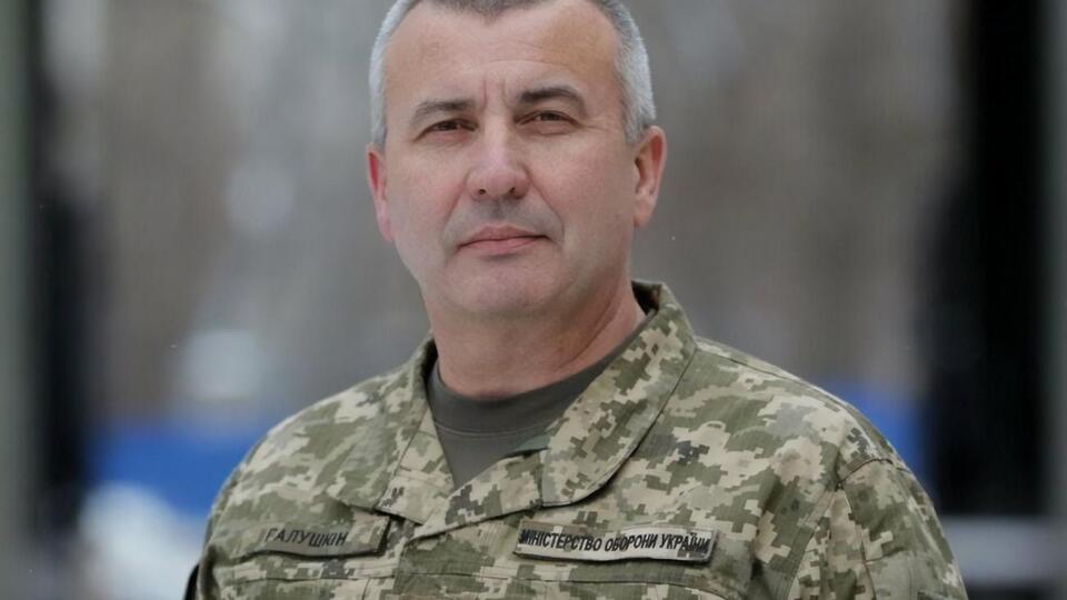 Галушкин: В Киев и другие города завозят дополнительные партии оружия и боеприпасов, так что врага будет, чем бить