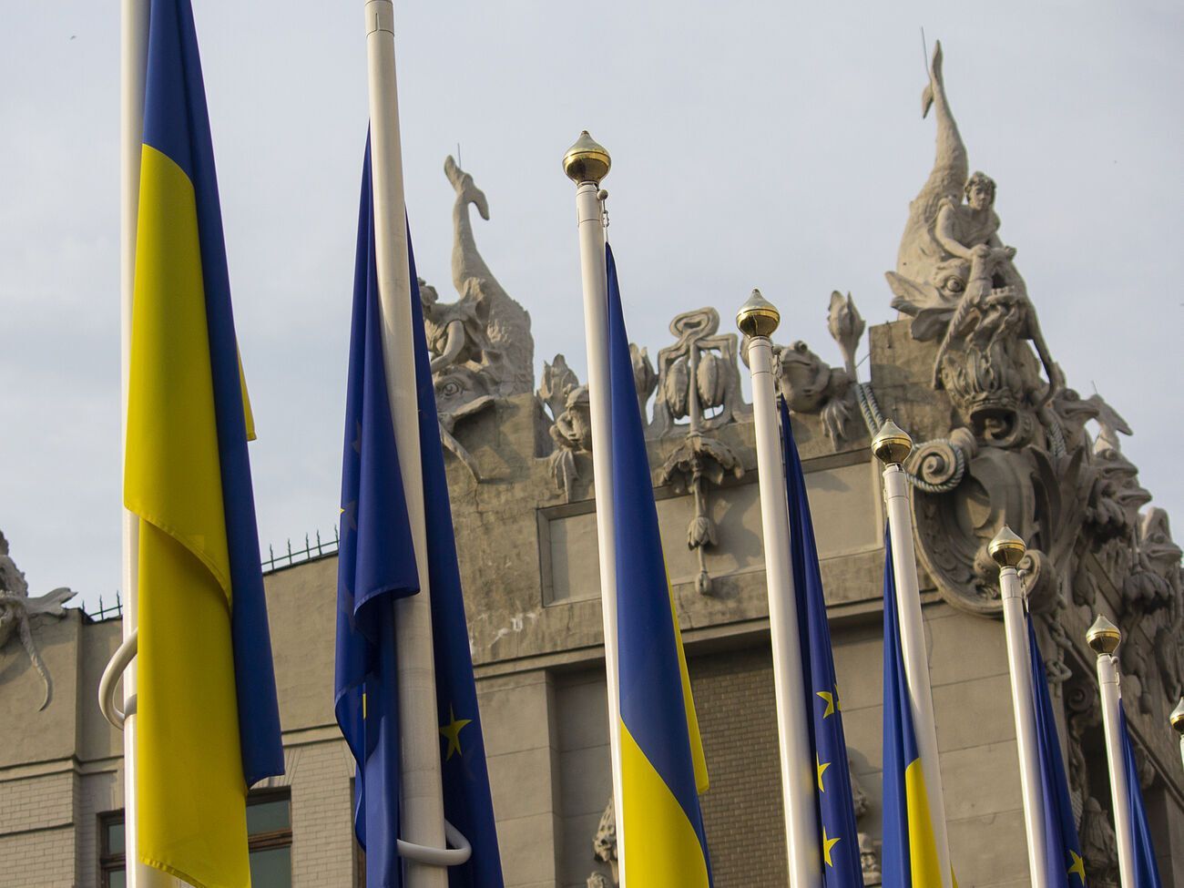 Украинские и американские СМИ сообщают о планах оккупантов захватить столицу Украины