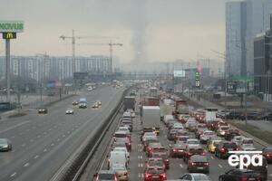 Власти Киева просят жителей пройти в укрытия