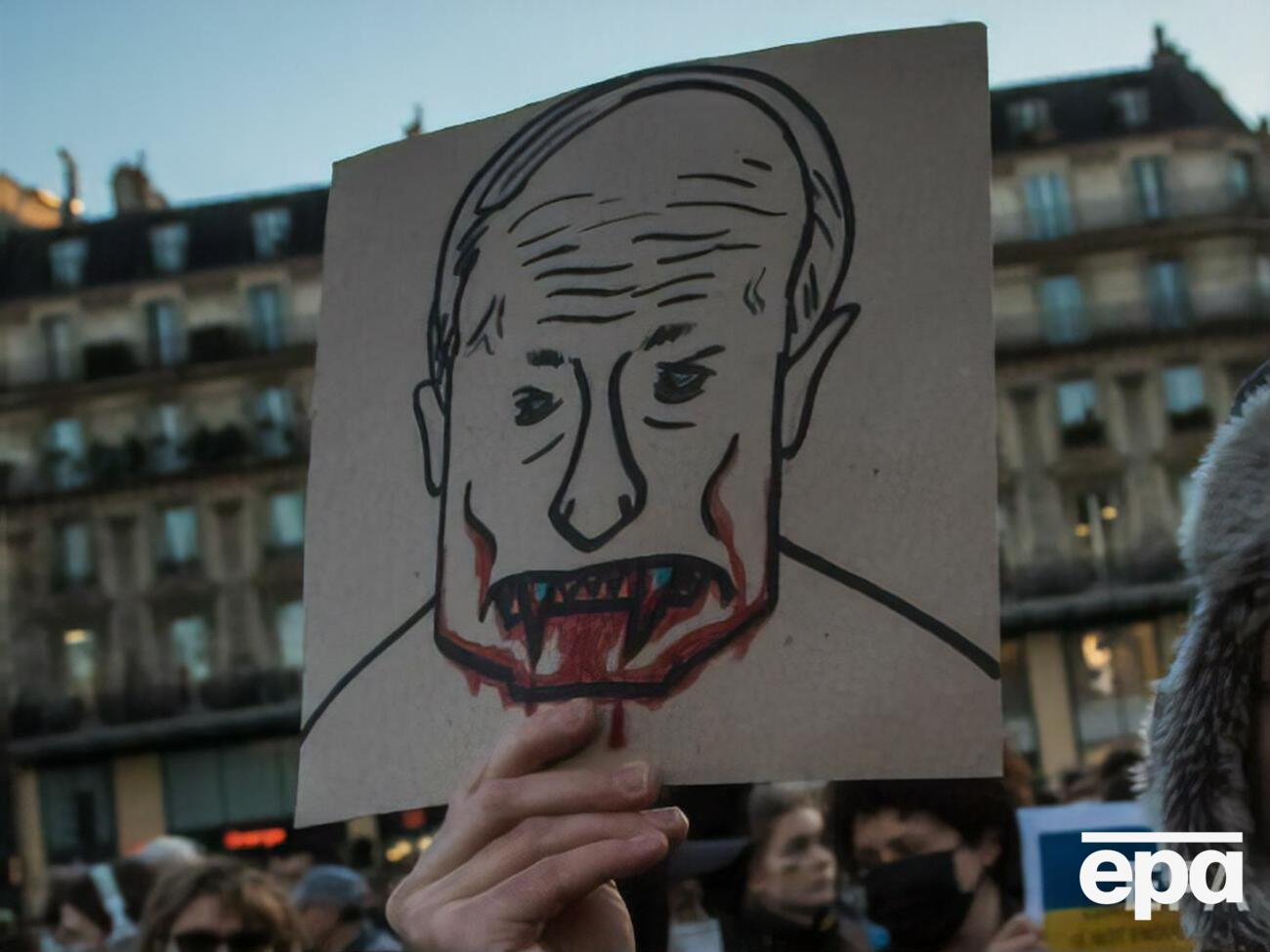 Російські окупанти обстріляли 33 цивільні об'єкти, заявили у МВС України