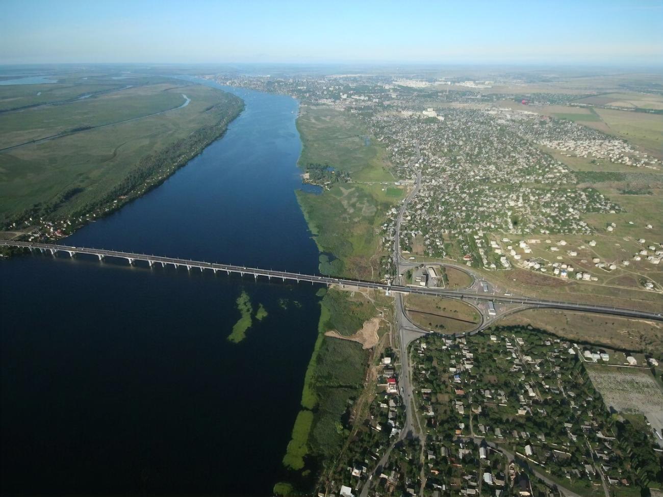 Российские войска пытаются захватить Антоновский мост в Херсоне