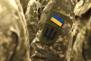 Українські військові й далі відбивають наступ російських окупантів