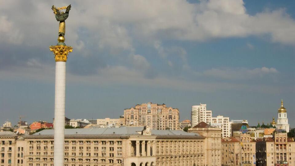 Влада Києва закликала мирних громадян не виходити з дому
