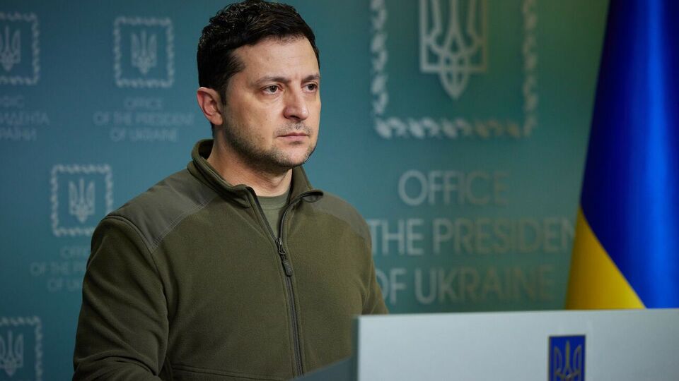 Зеленский: Украинцы героически сопротивляются агрессии