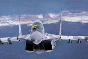 Українські пілоти збили російські Су-25 та Іл-76, із якого намагалися висадити десант