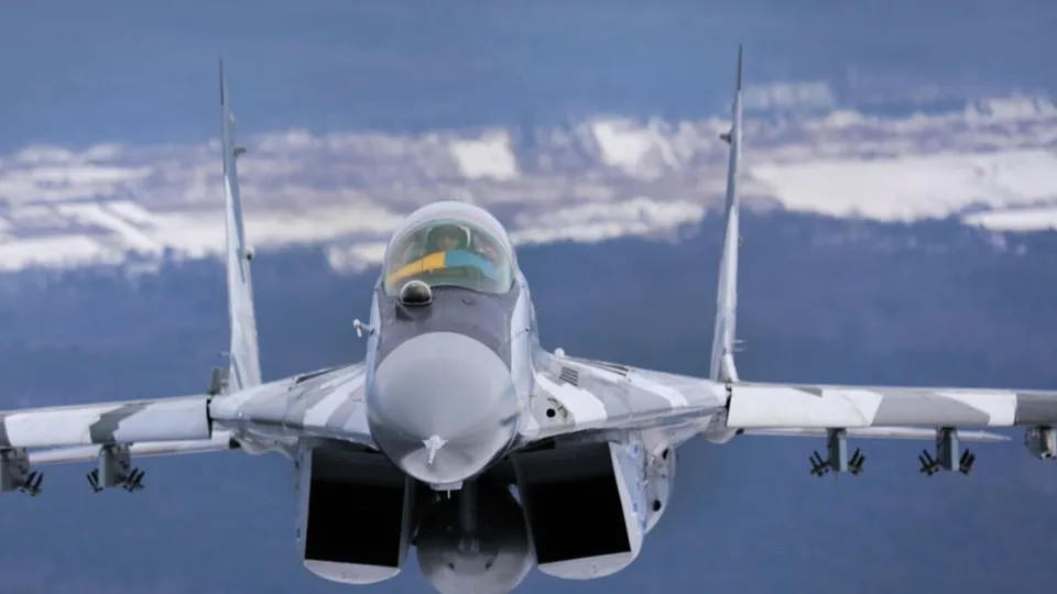 Українські пілоти збили російські Су-25 та Іл-76, із якого намагалися висадити десант