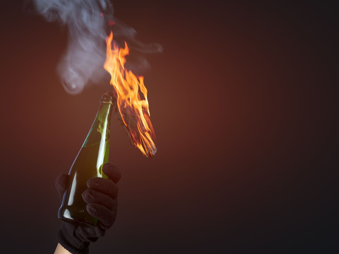 Украинцам напомнили рецепт "коктейля Молотова"