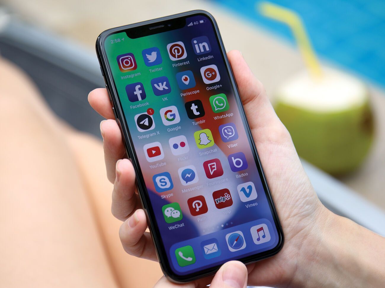 Усі автори груп у соцмережах мають однакову особливість – вони нові учасники і пишуть здебільшого російською мовою, зазначили у РНБО