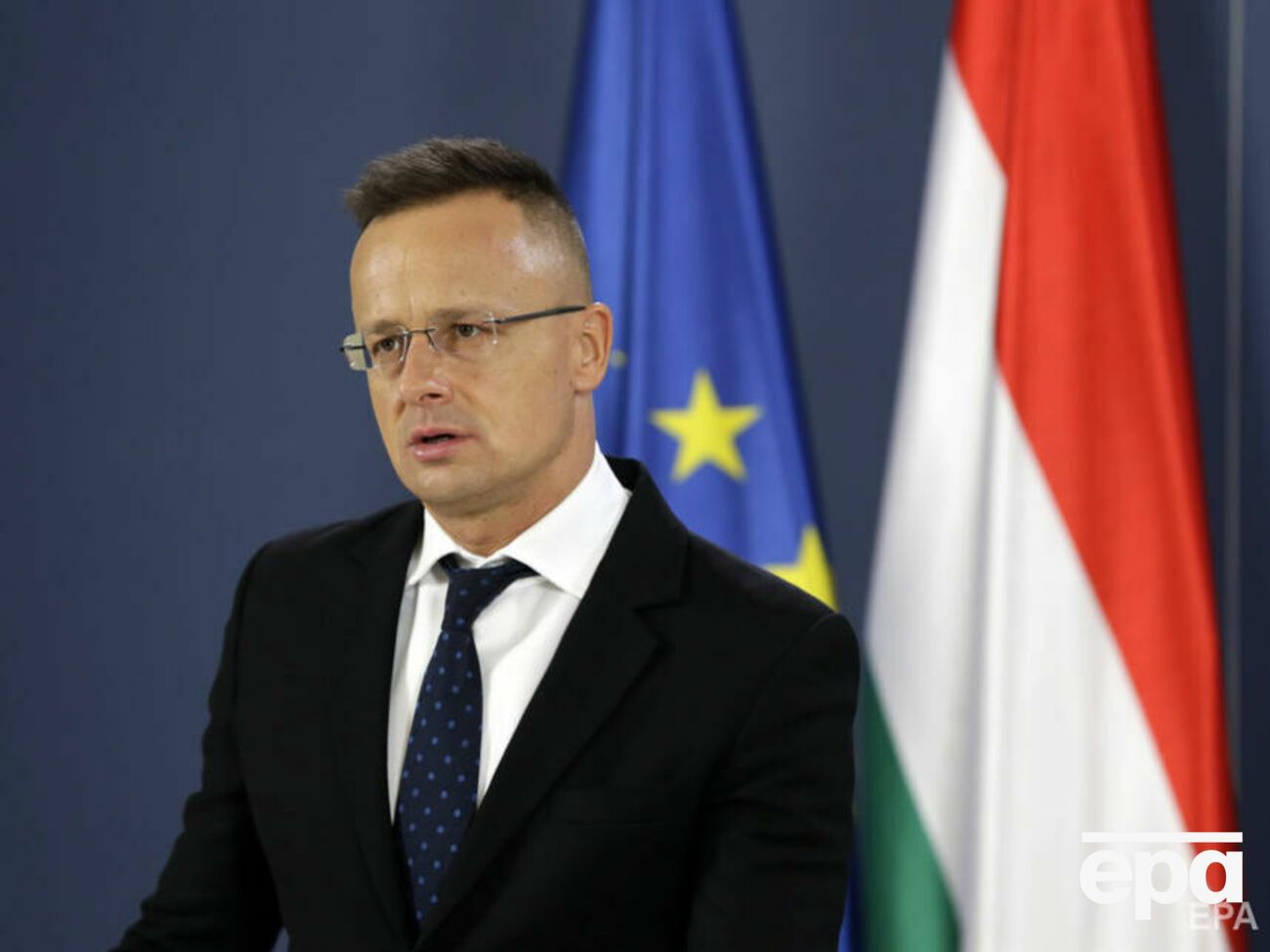 Сіярто: Я не розумію, як у той час, коли люди помирають, коли триває війна, дехто керує фабриками фейкових новин