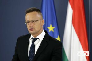 Сіярто: Я не розумію, як у той час, коли люди помирають, коли триває війна, дехто керує фабриками фейкових новин