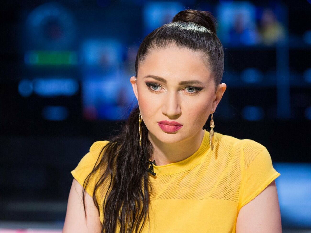 США, Европа, отключите наконец у себя все пропагандистские каналы РФ! Сначала идут они, потом их танки. Хоть сейчас вы это понимаете?