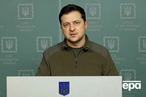 Зеленский (на фото) рассказал, что обсудил с президентами Турции и Азербайджана проблему нехватки нефти и нефтепродуктов в Украине