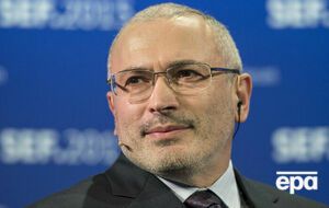 Политики превращаются в клоунов, клоуны становятся героями. Путин еще не осознал, как выглядит на фоне Зеленского