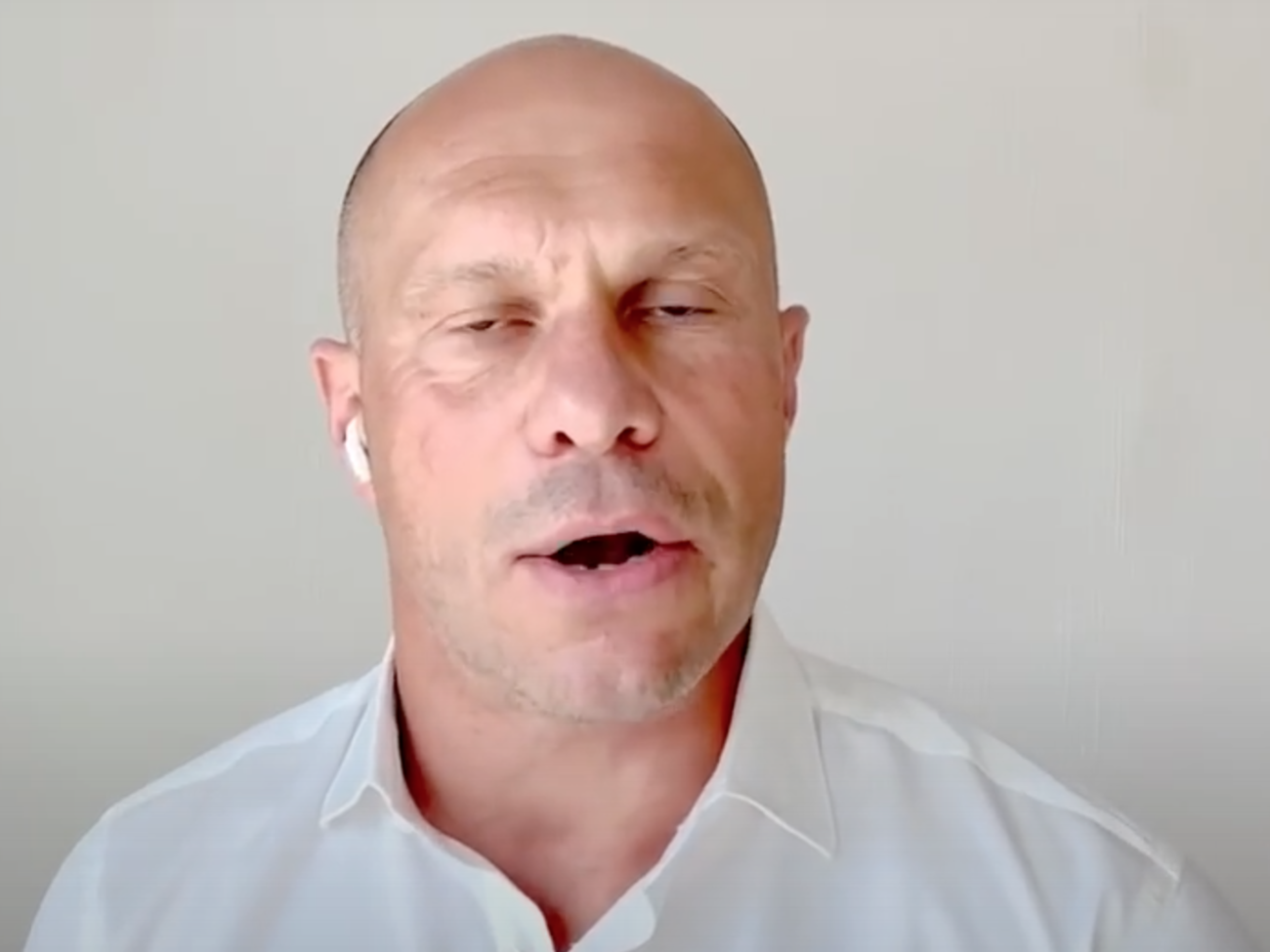 Кива в конце января уехал в Испанию