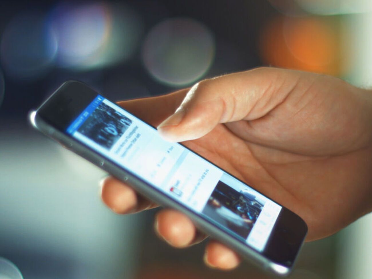 Пропагандистские каналы не смогут зарабатывать в YouTube и Facebook