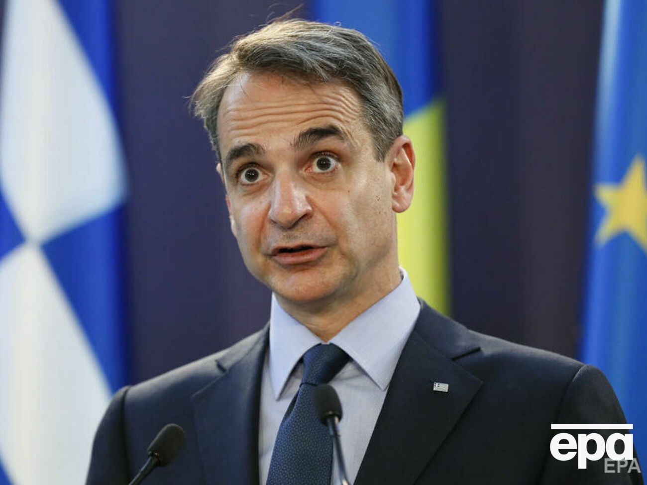 Мицотакис: Немедленно прекратите бомбить!