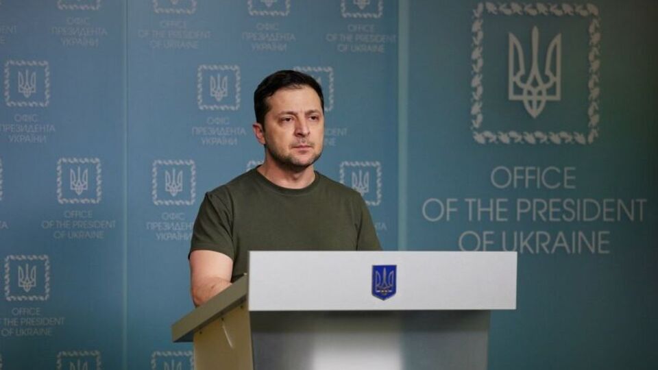 Зеленский: Они собираются еще сильнее бомбить наши города. Они собираются еще коварнее убивать наших детей