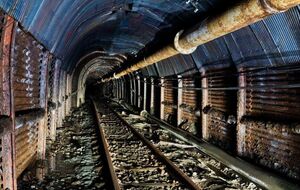 Все ТЭС ДТЭК продолжают работу, кроме подвергшейся вражеским обстрелам Луганской ТЭС, отметили в компании