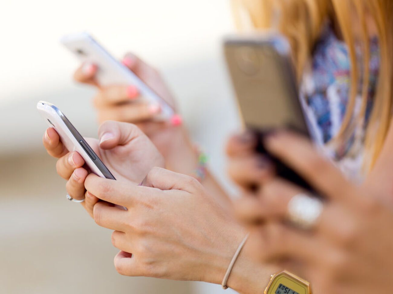 За інформацією Мінцифри, уже понад 9 млн користувачів у світі та 2 млн у Росії надійшли повідомлення від Reface із реальними кадрами російського вторгнення в Україну.