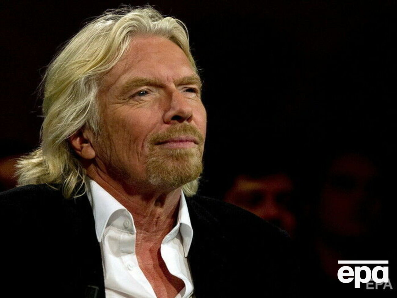 Брэнсон: Подумайте на минуту о детях, мамах и папах, юношах и девушках, о раненых и умирающих