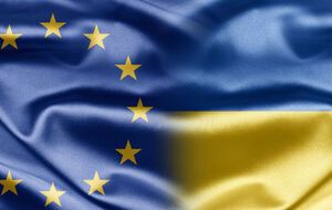 ЕС впервые предоставит летальное оружие третьей стране – Украине