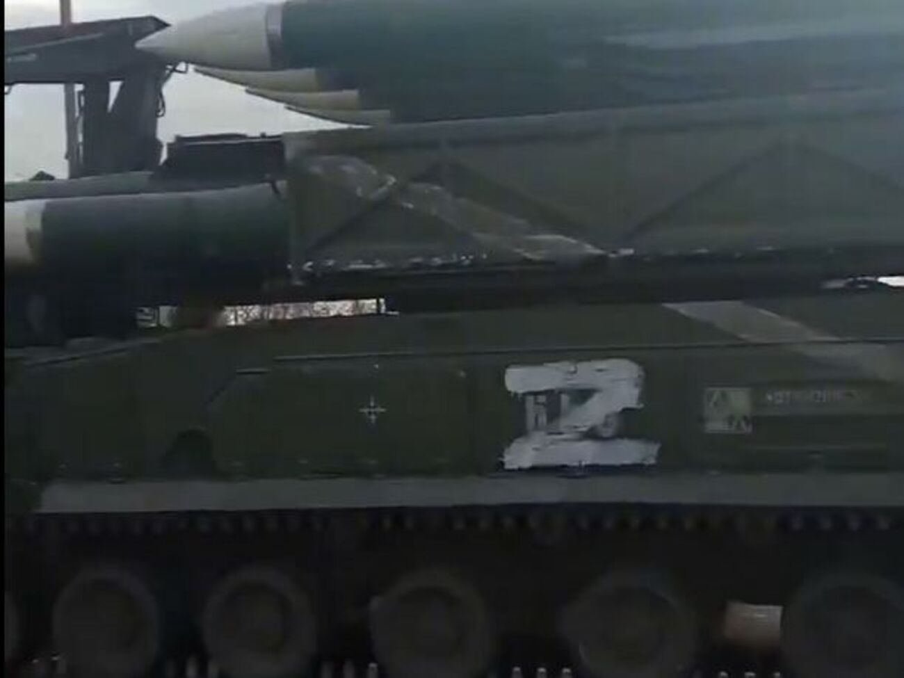 Повідомляють, що російська техніка їздить Бердянськом